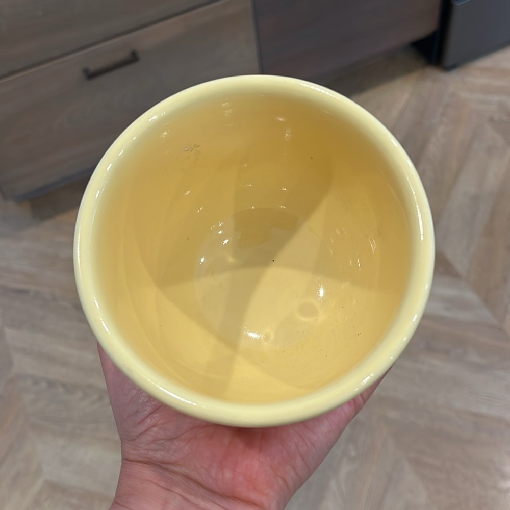 Fiesta Homer Laughlin 18 oz. Yellow Jumbo Chili Bowl - Picture 2 of 4